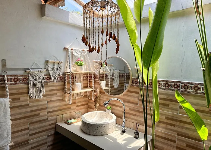 Kani Riot Hotel 3*