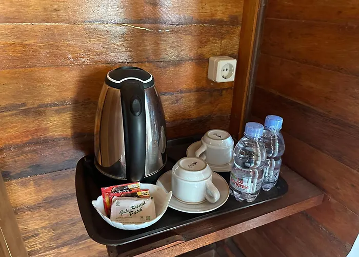 Kani Riot Hotel 3*